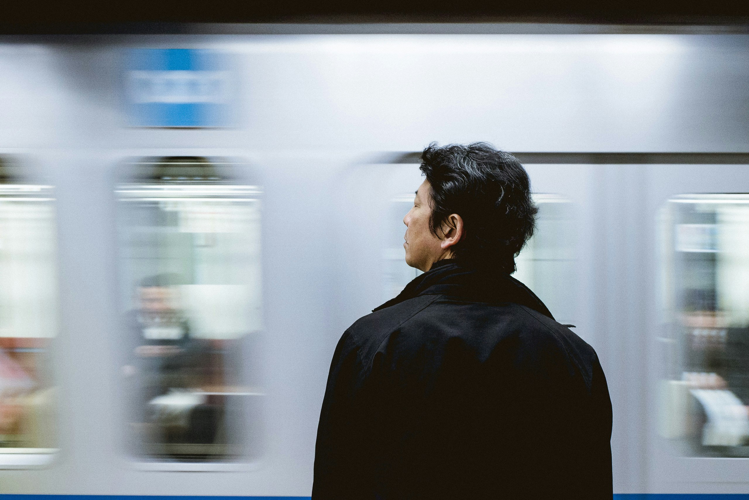 Revitalize Your Commute With Digital Detox Strategies For More Energy