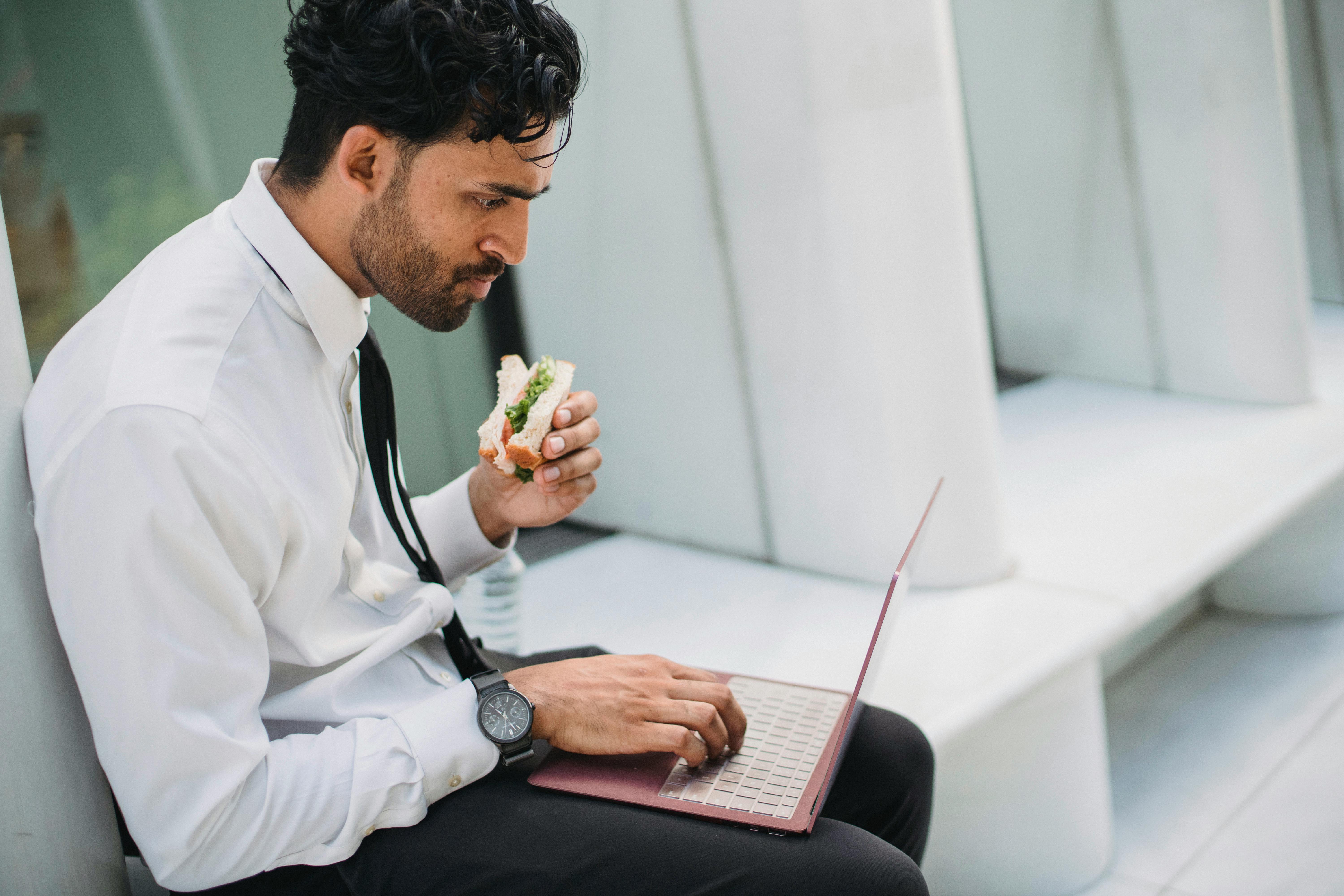 How to Stay Healthy With On-the-Go Eating Habits