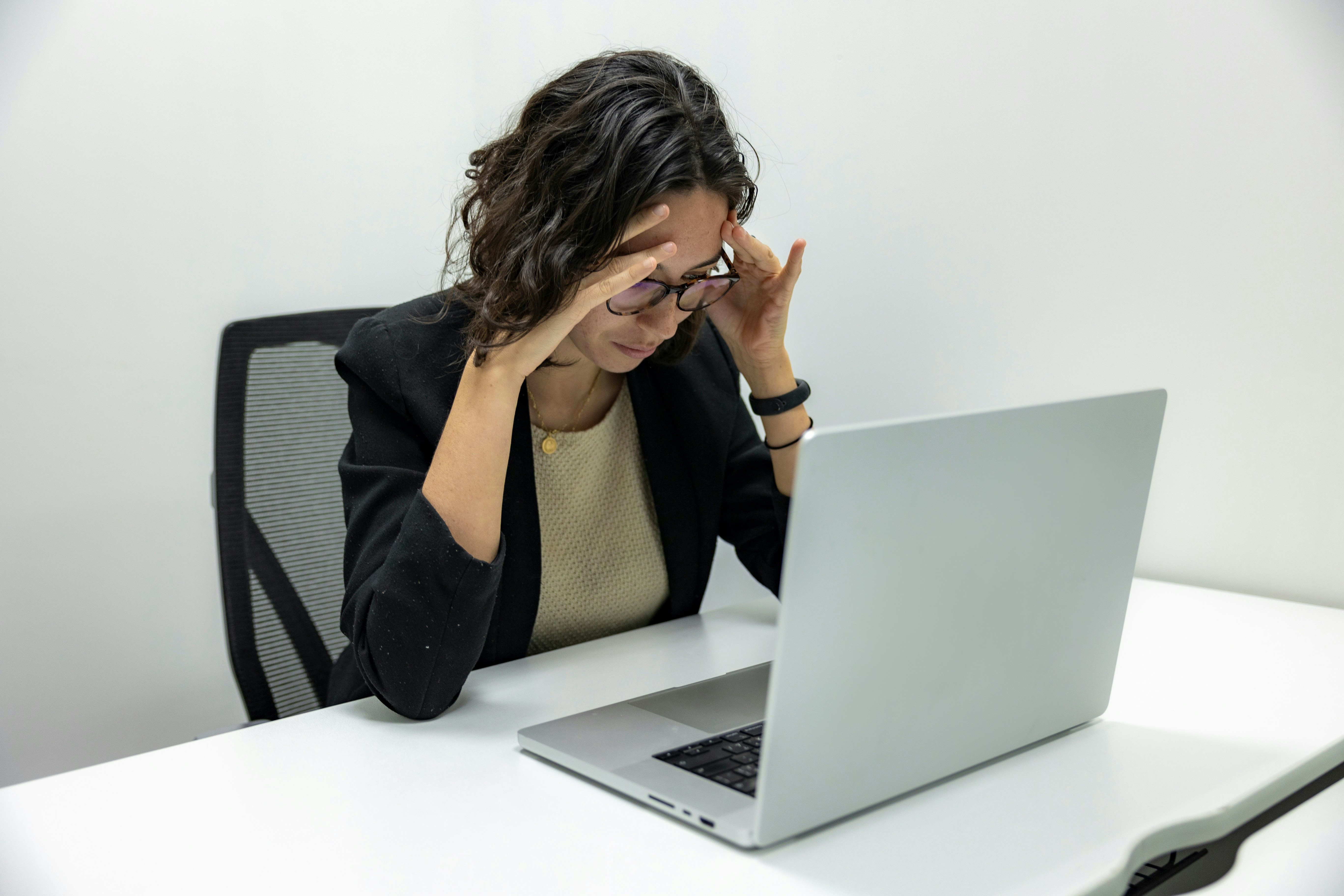 Boost Confidence To Conquer Imposter Syndrome In Senior Roles